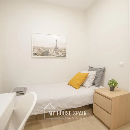 MyHouseSpain - Acogedor piso con patio en Chamberi-3