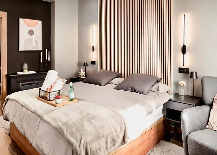 Luxury And Elegant Apartment Madrid